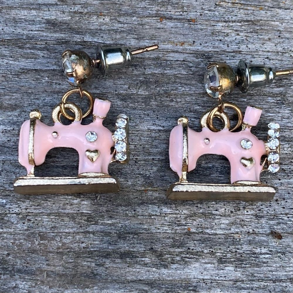 Vintage Pink Enamel Sewing Machine Stud Earrings with Rhinestone Post. EUC